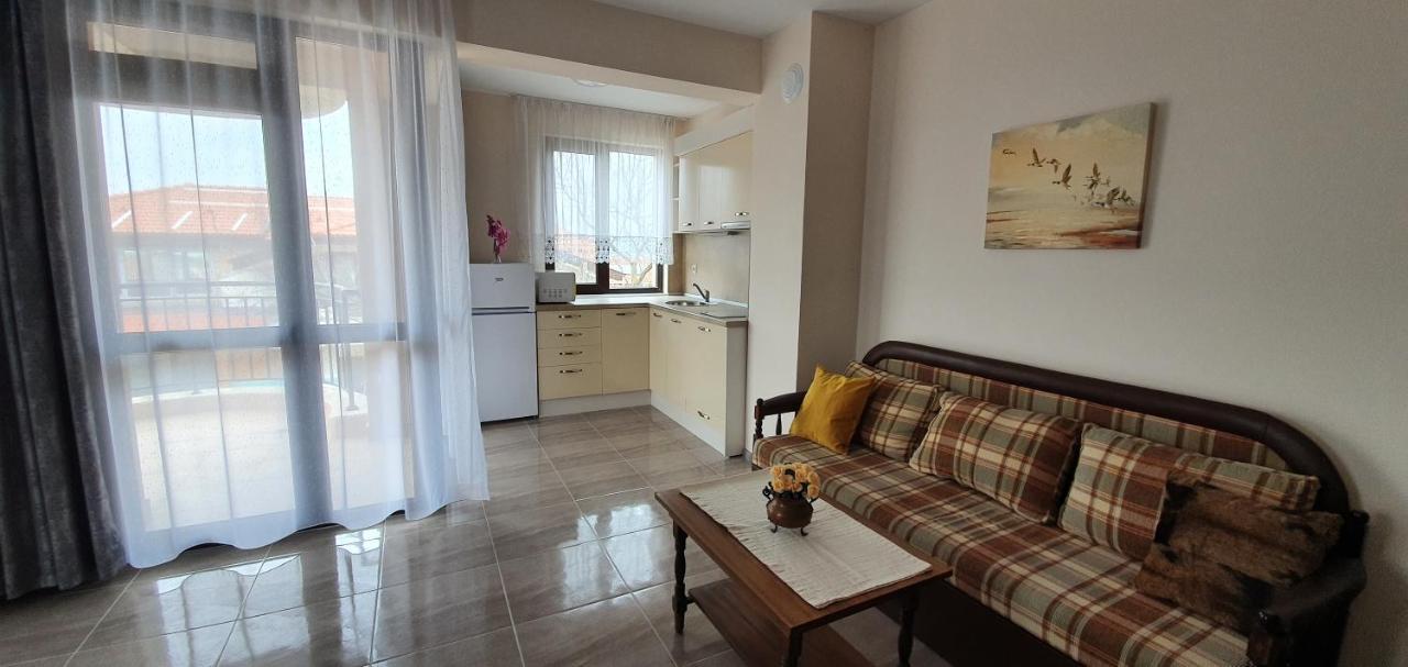 Luxury Apartments Ekaterina Chernomorets Exterior foto