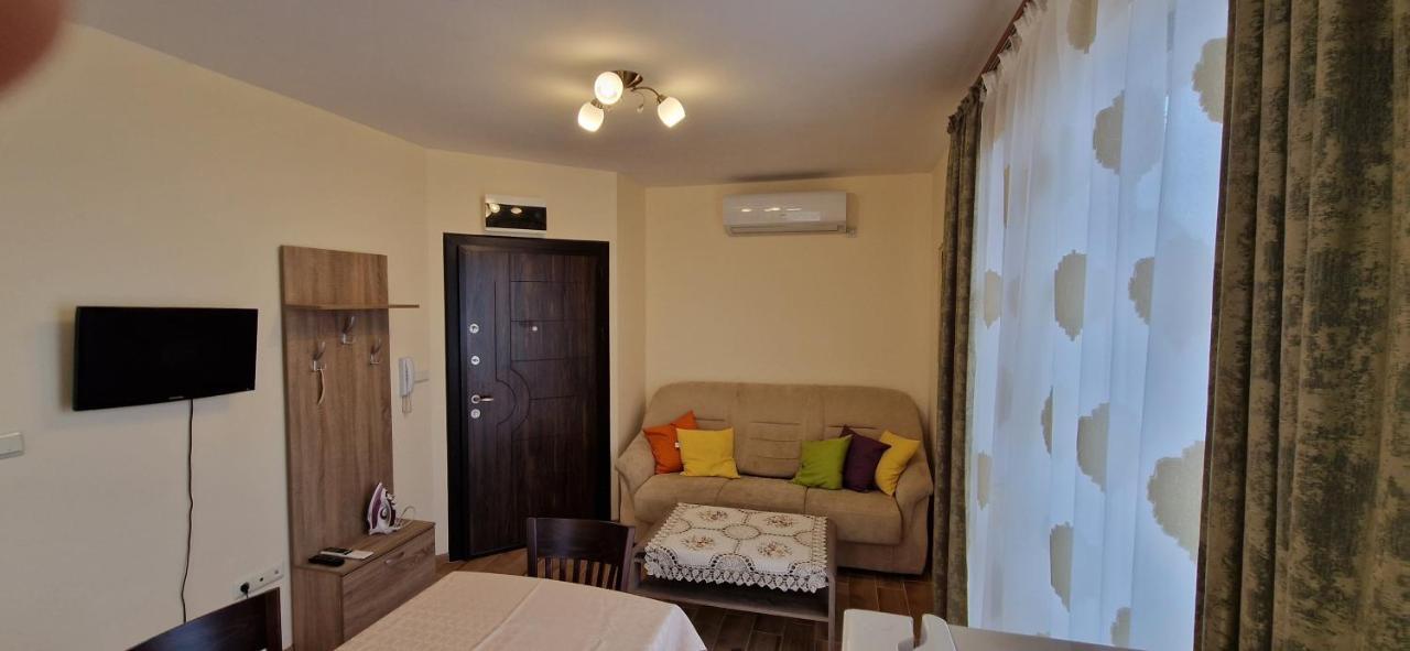 Luxury Apartments Ekaterina Chernomorets Exterior foto