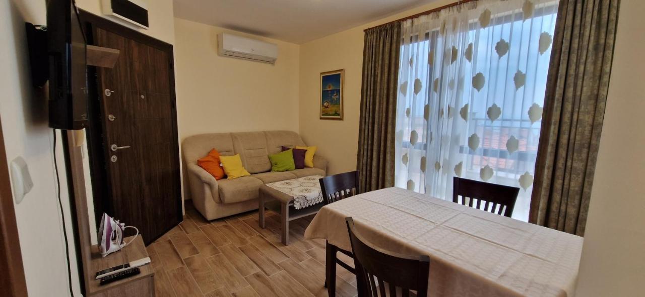 Luxury Apartments Ekaterina Chernomorets Exterior foto